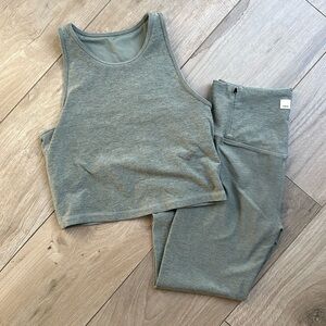 Sage green vuori set 💚